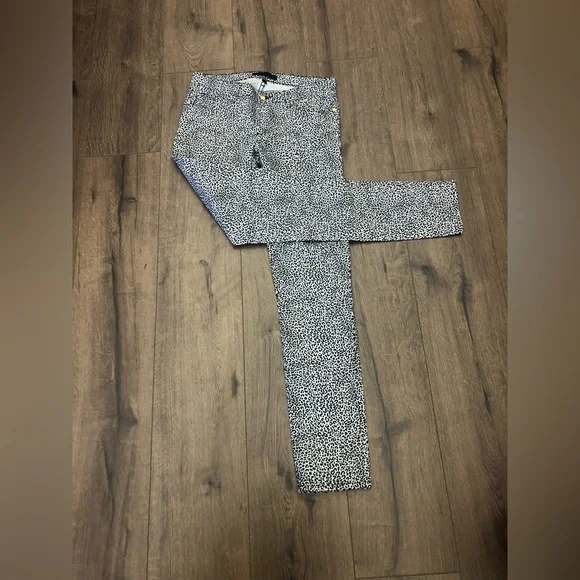 JUICY COUTURE SKINNY ANIMAL PRINTS IN BLACK AND WHITE COLOUR IN SIZE 28 - Picture 2 of 10